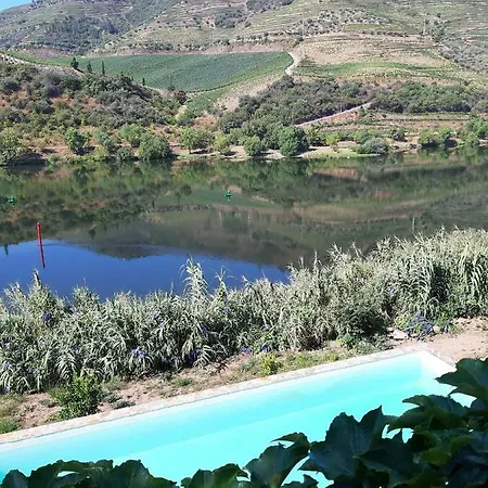 بيت للعطل Casa Situada As Margens Do Rio Douro Na Regiao Vinhateira Do Vale Do Douro